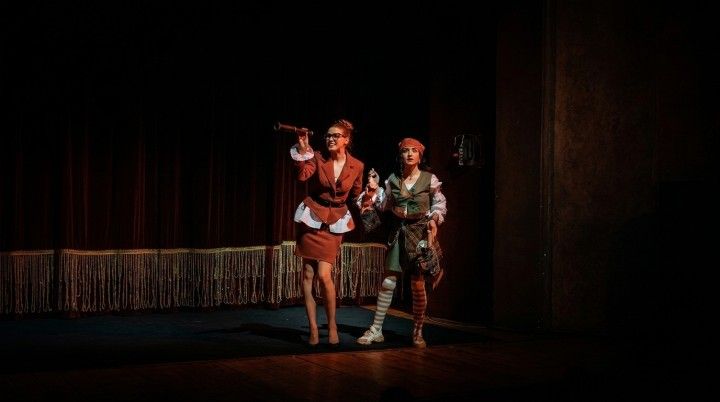 Веселі Роджерси та Примарний галеон