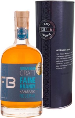 Спиртний напій яблучний Faine Brandy Reserve Кальвадос 0.5 л 40% у подарунковій упаковці